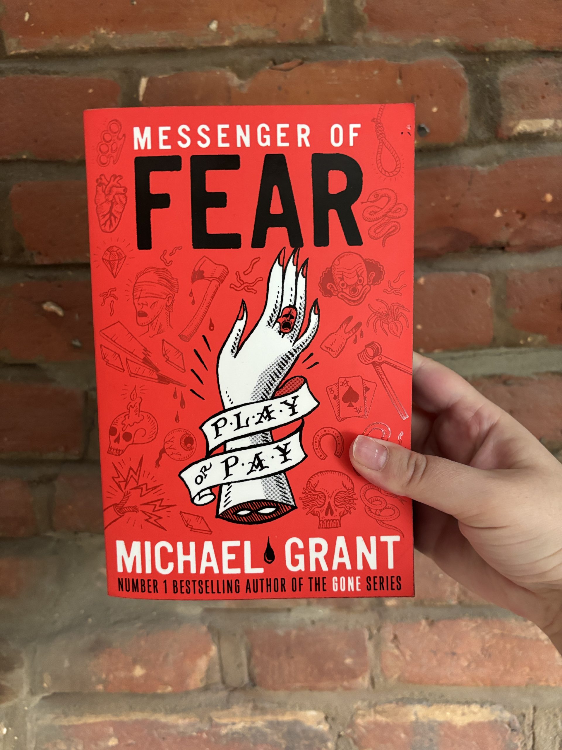 Messenger of Fear Michael Grant front cover