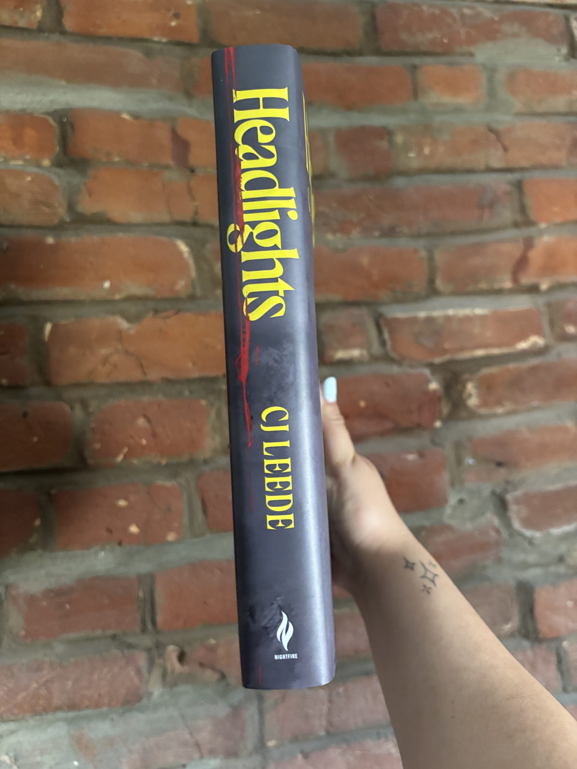 Headlights CJ Leede book spine