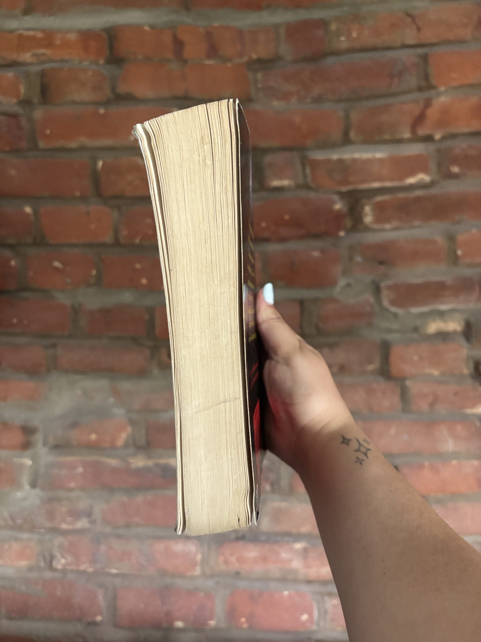 Groosham Grange Anthony Horowitz book edge